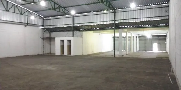 Ponto Comercial para alugar, 410m² no Vila Carvalho (Vila Inhomirim), Magé