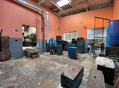 Galpão/Depósito/Armazém à venda, 340m² no Serraria, Diadema