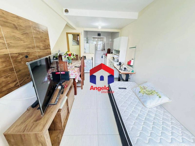 Casa com 2 quartos — Rio Branco, Belo Horizonte