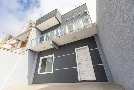 Sobrado com 3 Quartos à venda, 106m² no Uberaba, Curitiba