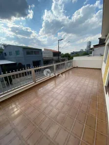 Casa com 2 Quartos para alugar, 230m² no Vila Assis Brasil, Mauá