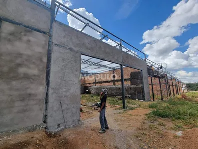 Galpão/Depósito/Armazém para alugar, 216m² no Shopping Park, Uberlândia