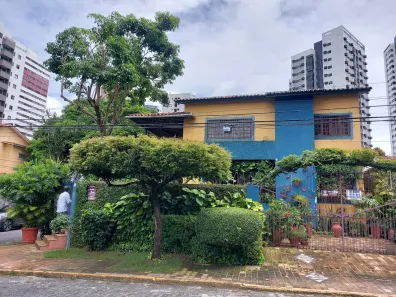 Casa com 8 Quartos à venda, 330m² no Tamarineira, Recife