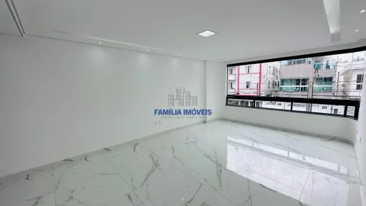 Sobrado com 4 Quartos à venda, 198m² no Embaré, Santos