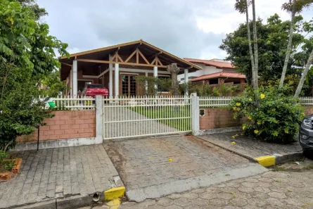 Casa com 6 Quartos à venda, 195m² no Ingleses do Rio Vermelho, Florianópolis
