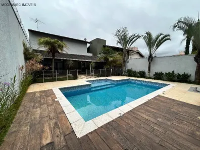 Sobrado com 5 Quartos à venda, 215m² no Vila Oliveira, Mogi das Cruzes