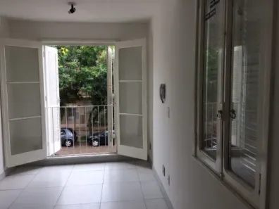 Kitnet com 1 Quarto para alugar, 30m² no Floresta, Porto Alegre