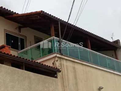 Casa de Condomínio com 3 Quartos à venda, 180m² no Vila Valqueire, Rio de Janeiro
