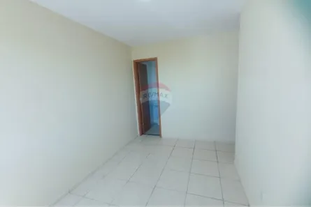 Apartamento com 2 Quartos para alugar, 52m² no Santa Cruz, Rio de Janeiro