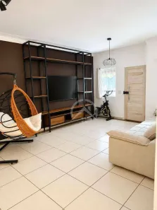 Casa com 3 Quartos para alugar, 322m² no Jardim Jaraguá, Atibaia