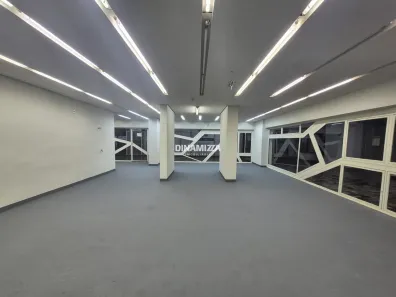 Sala Comercial para alugar, 107m² no São Benedito, Uberaba