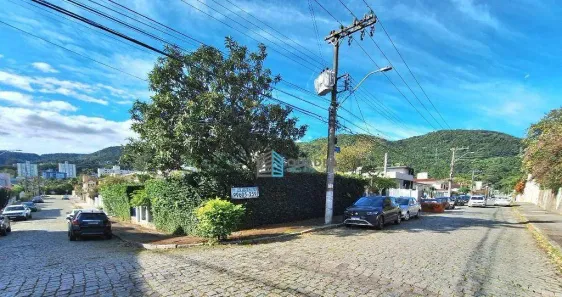 Casa com 4 Quartos à venda, 232m² no Itacorubi, Florianópolis