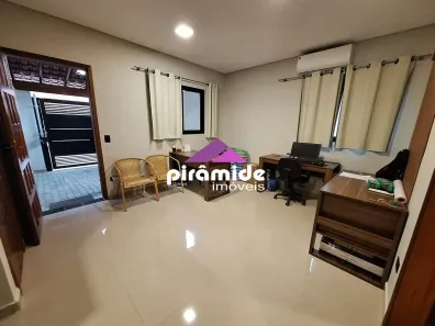 Casa com 2 Quartos à venda, 47m² no Centro, Caraguatatuba