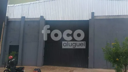 Galpão/Depósito/Armazém para alugar, 330m² no Custódio Pereira, Uberlândia