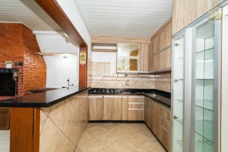 Casa com 3 Quartos para alugar, 170m² no Olaria, Canoas