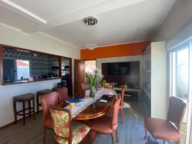 Casa com 5 Quartos à venda, 350m² no Balneário, Florianópolis