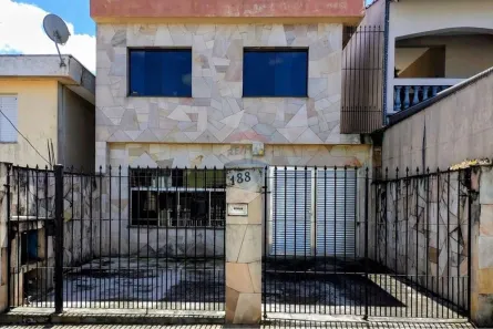 Sobrado com 3 Quartos à venda, 209m² no Vila Scarpelli, Santo André