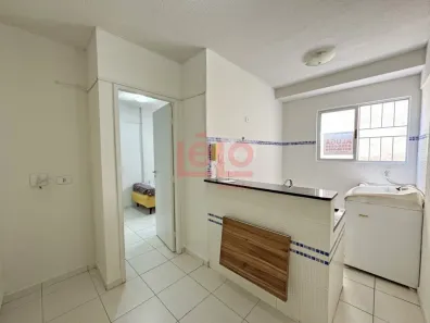 Apartamento com 1 Quarto para alugar, 21m² no Zona 07, Maringá