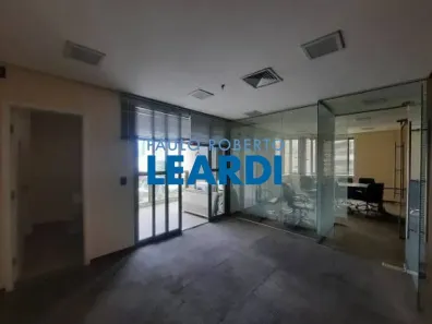 Sala Comercial para alugar, 220m² no Vila Olímpia, São Paulo