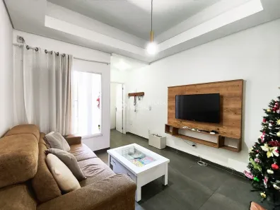 Casa com 2 Quartos para alugar, 103m² no Hípica, Porto Alegre