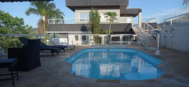 Sobrado com 4 Quartos à venda, 398m² no Centro, Jambeiro