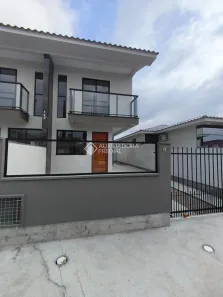 Sobrado com 2 Quartos à venda, 59m² no Nova Palhoça, Palhoça