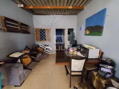 Casa com 2 Quartos à venda, 151m² no Planalto, Uberlândia