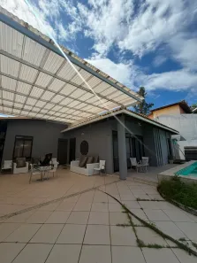 Casa de Condomínio com 5 Quartos para alugar, 220m² no Busca Vida (Abrantes), Camaçari