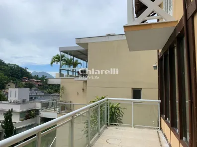 Casa de Condomínio com 3 Quartos à venda, 916m² no Piratininga, Niterói