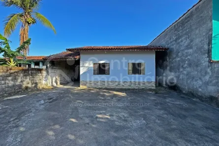 Casa com 2 Quartos à venda, 96m² no Belmira Novaes, Peruíbe