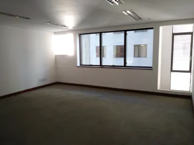 Sala Comercial para alugar, 37m² no Moinhos de Vento, Porto Alegre