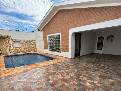 Casa com 3 Quartos para alugar, 125m² no Chácara Machadinho II, Americana