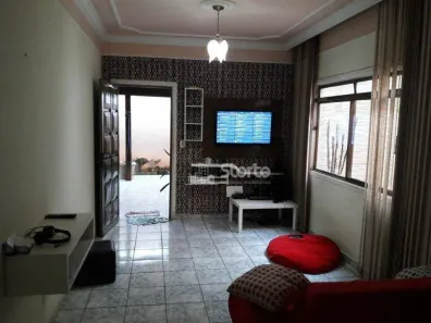 Casa com 3 Quartos à venda, 135m² no Jardim Canaã, Uberlândia