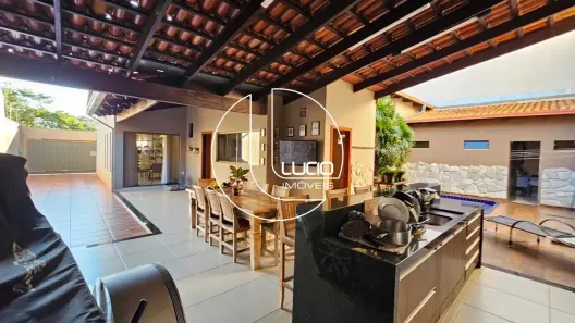 Casa com 3 Quartos à venda, 245m² no Anápolis City, Anápolis