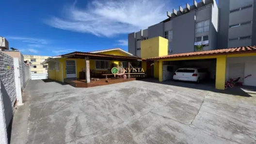 Casa com 3 Quartos à venda, 700m² no Coqueiros, Florianópolis