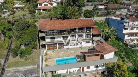 Casa com 6 Quartos à venda, 700m² no Várzea, Teresópolis