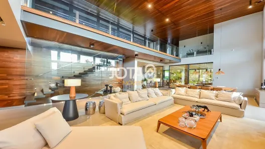 Casa de Condomínio com 4 Quartos à venda, 629m² no Uberaba, Curitiba
