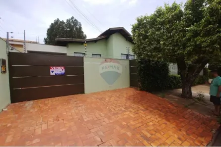 Casa com 3 Quartos à venda, 362m² no Santa Cruz, Rondonópolis