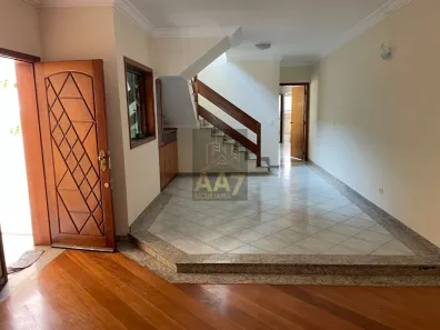 Sobrado com 4 Quartos à venda, 180m² no Jardim Peri Peri, São Paulo