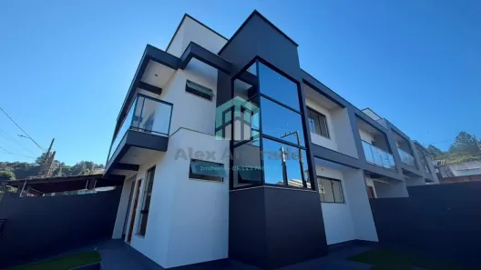 Sobrado com 3 Quartos à venda, 127m² no Forquilhas, São José
