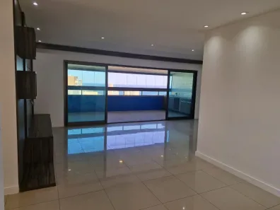 Apartamento com 4 Quartos para alugar, 200m² no Patamares, Salvador