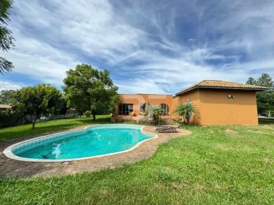 Fazenda/Sítio com 4 Quartos à venda, 162m² no Vale das Laranjeiras, Indaiatuba