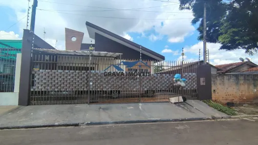 Casa com 3 Quartos à venda, 110m² no Conjunto Floresta, Sarandi