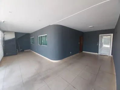 Sobrado com 4 Quartos à venda, 220m² no Ceilândia Sul, Brasília