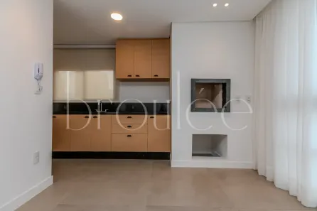 Apartamento com 3 Quartos para alugar, 110m² no Centro, Balneário Camboriú