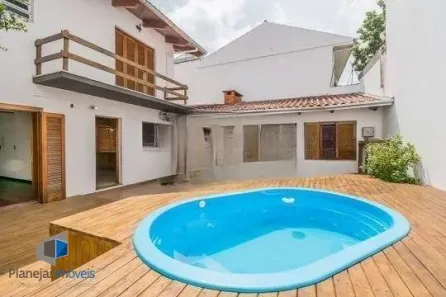 Casa com 3 Quartos para alugar, 242m² no Santana, Porto Alegre