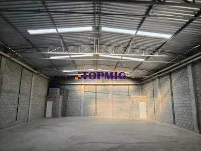 Galpão/Depósito/Armazém para alugar, 385m² no Parque Maracanã, Contagem