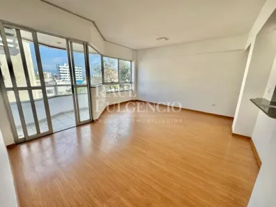 Apartamento com 3 Quartos para alugar, 80m² no Vila Larsen 1, Londrina
