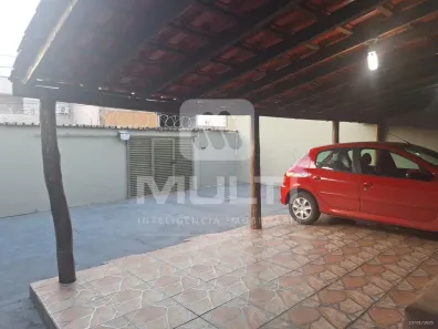 Casa com 3 Quartos à venda, 100m² no Marta Helena, Uberlândia