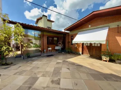 Casa com 3 Quartos à venda, 220m² no Cristo Redentor, Caxias do Sul